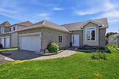 2733 Sylvain Street, Clarence-Rockland, ON K4K 1S6