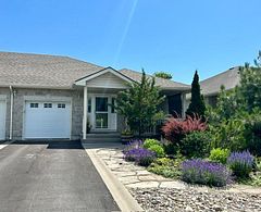 124 Farmstead Court, Kingston, ON K7P 3H9