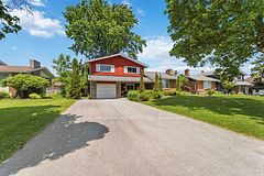 30 Springhead Gardens, Welland, ON L3C 5A8