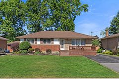 15 Carrol Street, Welland, ON L3C 2G5