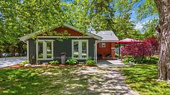 7801 Ken Street, Plympton-Wyoming, ON N0N 1J6
