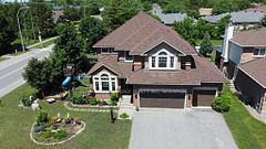 37 Windfield Crescent, Kanata, ON K2M 2B7