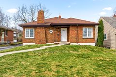 192 Ewen Road, Hamilton, ON L8S 3C9