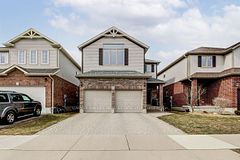 106 Eden Oak Trail, Kitchener, ON N2A 0G1