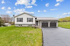 23 Flying Club Road, Quinte West, ON K0K 2C0
