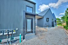 5361 Valley Way Unit 3, Niagara Falls, ON L2E 1X5
