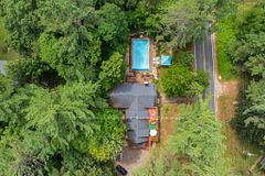 869 Muskoka Road 10, Huntsville, ON P0B 1L0
