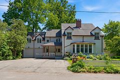3 Ancaster Street E, Hamilton, ON L9H 4K2