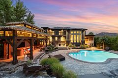 332 Carp Highlands Court, Carp - Huntley Ward, ON K0A 1L0