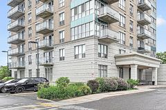 90 Landry Street 1107, Vanier and Kingsview Park, ON K1L 0A9