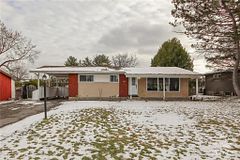 45 Hilliard Avenue, Cityview - Parkwoods Hills - Rideau Shore, ON K2E 6B9