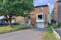13 Coolspring Crescent, Cityview - Parkwoods Hills - Rideau Shore, ON K2E 7M7