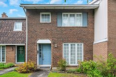1107 Meadowlands Drive, Mooneys Bay - Carleton Heights and Area, ON K2C 0K5