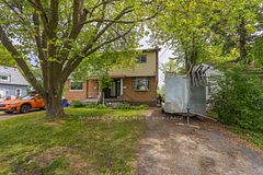 137 Ford Street, Kingston, ON K7K 4Z7