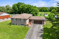 17 Sunnymede Avenue, Augusta, ON K0E 1T0