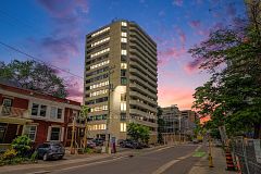 200 Bay Street S 102, Ottawa Centre, ON K1R 7W8
