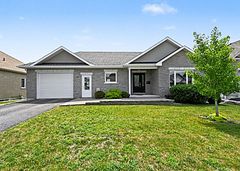 112 Mac Campbell Drive, Perth, ON K7H 0A3