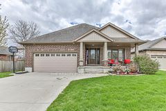 2 Ambleside Drive, St. Thomas, ON N5P 0A9