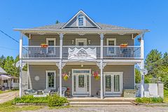 32 Maynooth Stn Road, Hastings Highlands, ON K0L 2S0