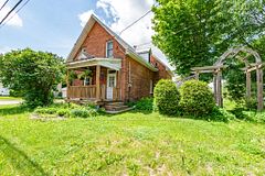 558 Mackay Street, Pembroke, ON K8A 1E6