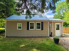 1 Dundas Street, Newbury, ON N0L 1Z0