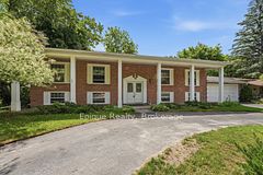 50 Combermere Crescent, Waterloo, ON N2L 5B1