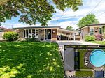 130 Burrwood Drive, Hamilton, ON L9C 3T2