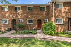 125 LIVINGSTON Avenue 34, Grimsby, ON L3M 4S5