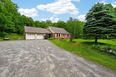 1864 Brunel Road, Huntsville, ON P1H 2J3