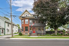 145 Charles Street N, Gananoque, ON K7G 1T9