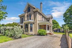 18 Hawarden Avenue, Brantford, ON N3T 4H3