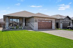 7 Gavin Crescent, Quinte West, ON K8V 0H2