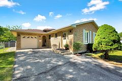 1 Ponderosa Crescent, London South, ON N6E 2L4