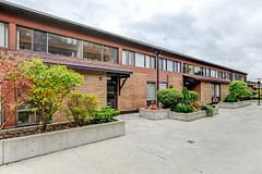 525 St Laurent Boulevard 4, Manor Park - Cardinal Glen and Area, ON K1K 2Z9