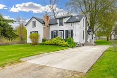 7475 Ridge Road, Lambton Shores, ON N0M 2N0