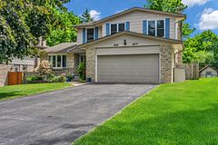 67 Bartlett Crescent, London South, ON N6K 1W3