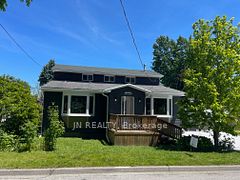 1962 W Franklin Avenue W, Sarnia, ON N0N 1C0