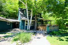 11 Shoreline Drive, Northern Bruce Peninsula, ON N0H 1Z0