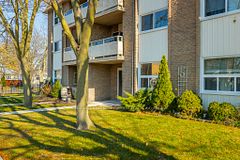 41 Rykert Street 103, St. Catharines, ON L2S 1Z2