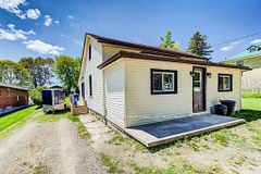 21 Main Street W, Mapleton, ON N0G 1P0