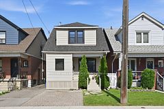 77 Cameron Avenue N, Hamilton, ON L8H 4Z1