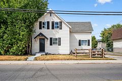 814 Laurier Street, Clarence-Rockland, ON K4K 1E6