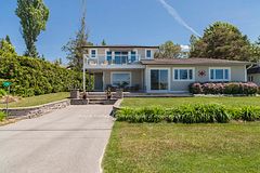 319 Lakeshore Boulevard N, South Bruce Peninsula, ON N0H 2G0