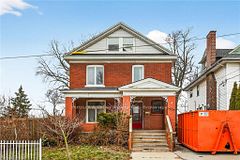 4637 Ellis Street, Niagara Falls, ON L2E 1H8
