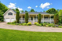 698 BARRYVALE Road, Greater Madawaska, ON K0J 1H0