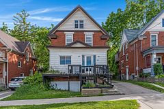 91 Charles Street E, Kitchener, ON N2G 2P5