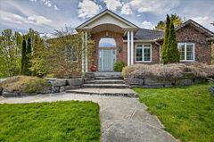 1580 College Park Drive, Peterborough, ON K9K 2G9