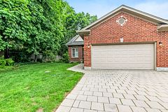 417 Hyde Park Road 11, London North, ON N6H 3R9