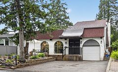 954 WATSON Street, Britannia Heights - Queensway Terrace N and Area, ON K2B 6C2