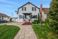 90 First Avenue, Arnprior, ON K7S 1W3